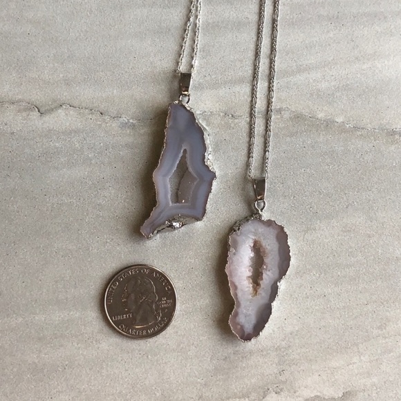 ❗️LAST❗️Raw Geode Slice Silver Necklace - Picture 6 of 7
